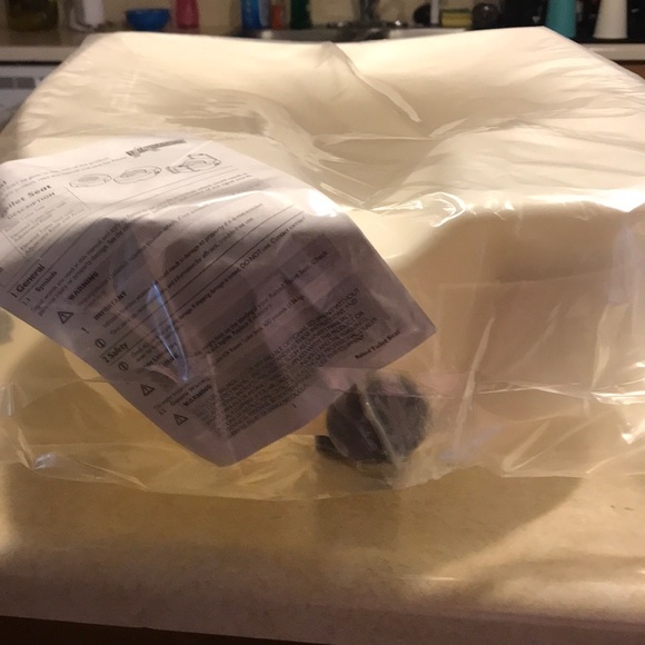 Probasics Elevated Toilet Seat W Adjustable Knob - Picture 2 of 7